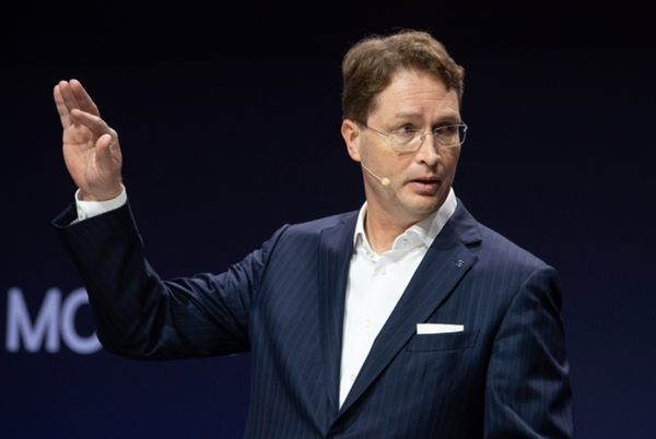 股票配资利息多少 外媒：奔驰CEO敦促欧盟推迟对中国电动汽车加征关税，称“需要更多自由贸易，而非新贸易壁垒”